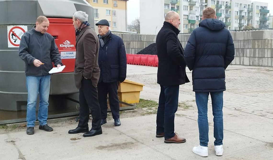 Pieniądze wzięli, a węgla ponad miesiąc nie ma! Zagroziłam, że policję wezwę! - mówi klientka PUK