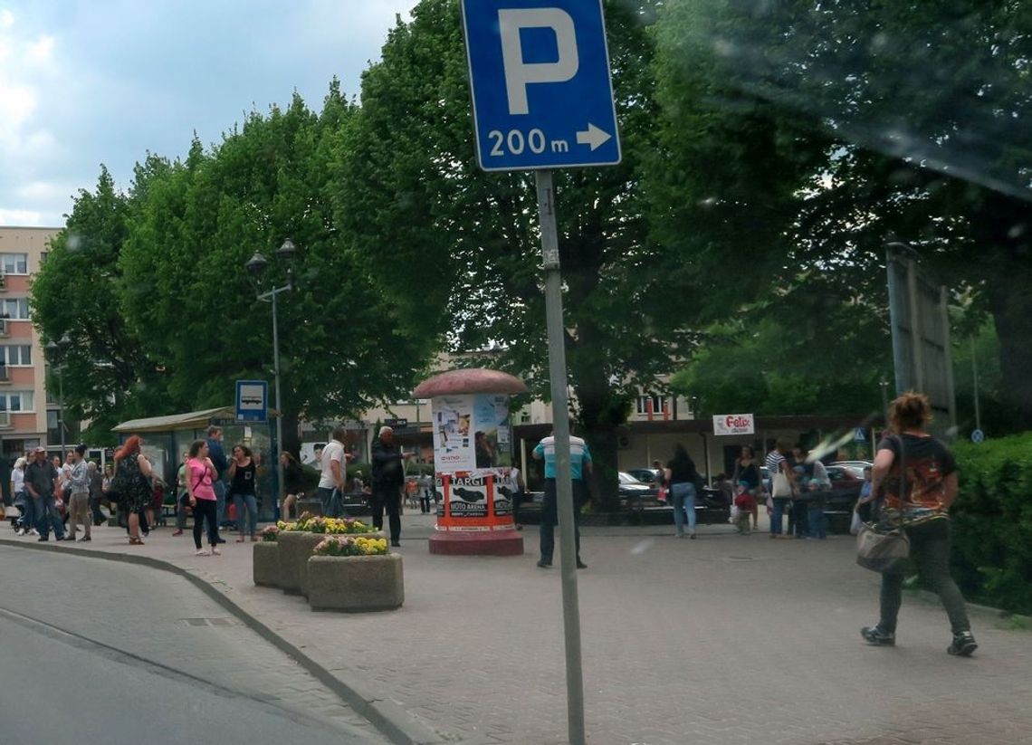 Pijacka szarpanina na placu Barnima Pijacka szarpanina na placu Barnima