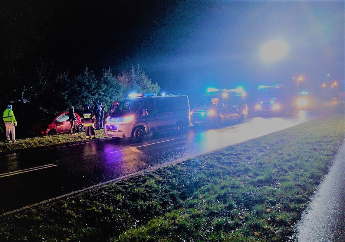 Pijana dachowała. Zwaliła wszystko na męża Pijana dachowała. Zwaliła wszystko na męża