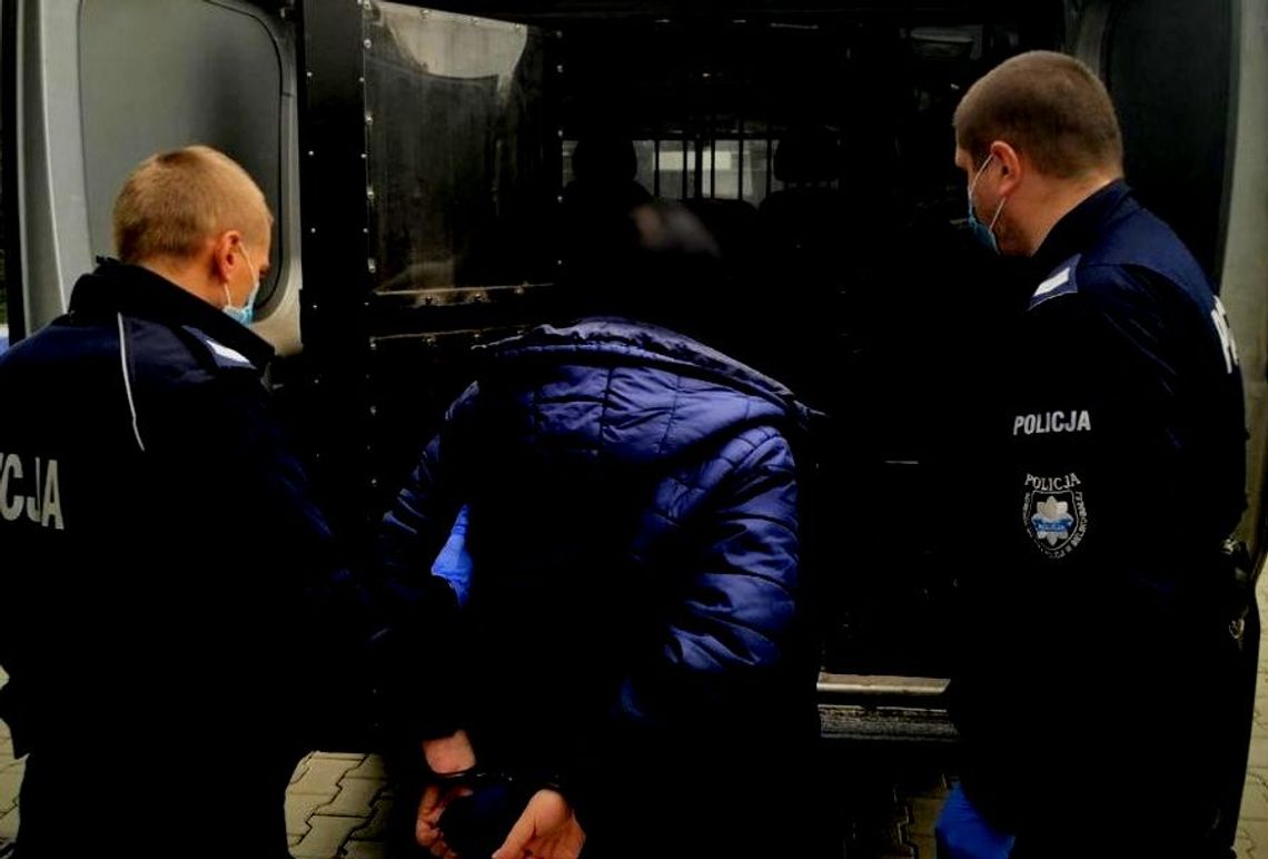 Pijana wjechała w bok skody. Musiała najpierw wytrzeźwieć, żeby móc składać zeznania