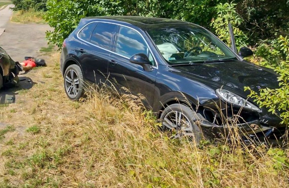 Pijaniutki kierowca wpadł pod Gryfinem. A to było rano! Pijaniutki kierowca wpadł pod Gryfinem. A to było rano!