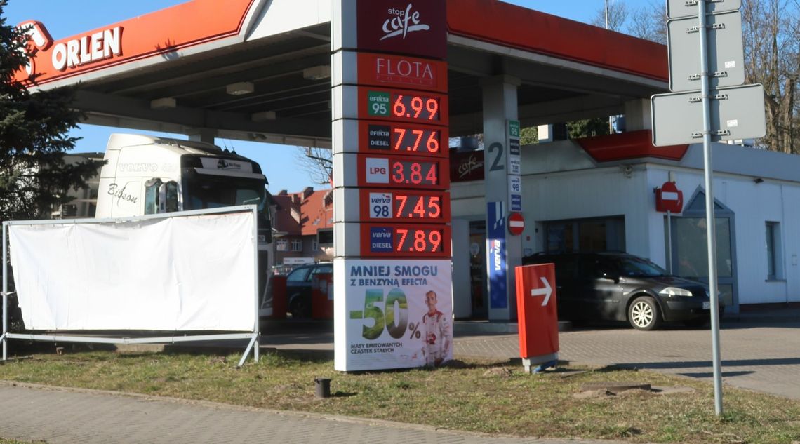 Pijany chciał odjechać ze stacji. Pracownica... Pijany chciał odjechać ze stacji. Pracownica...