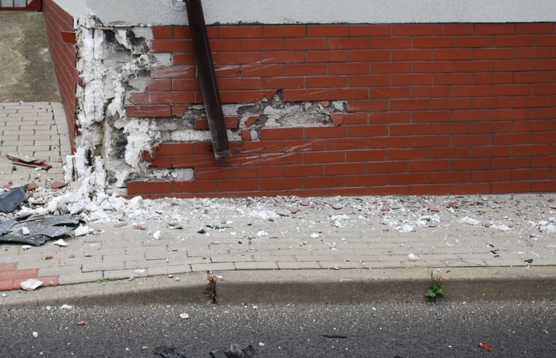 Pijany wjechał do sklepu. Uciekł z miejsca wypadku Pijany wjechał do sklepu. Uciekł z miejsca wypadku