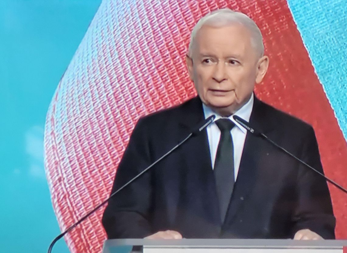 PiS się rozpada. Jarosław Kaczyński zapowiada rozliczenia PiS się rozpada. Jarosław Kaczyński zapowiada rozliczenia