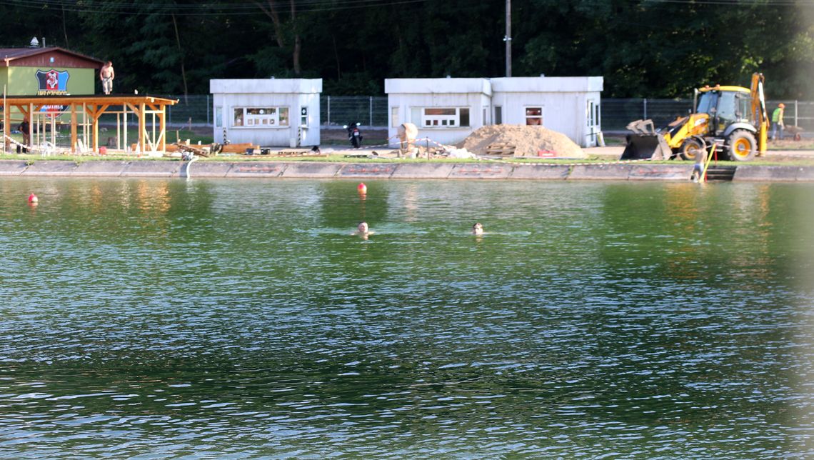 Plac budowy na kąpielisku miejskim. Co z bezpieczeństwem kąpiących się? Plac budowy na kąpielisku miejskim. Co z bezpieczeństwem kąpiących się?