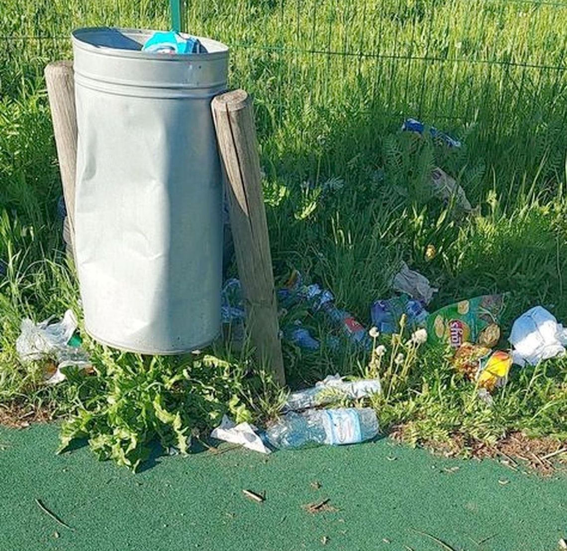 Plac zabaw na Międzyodrzu odstrasza Plac zabaw na Międzyodrzu odstrasza