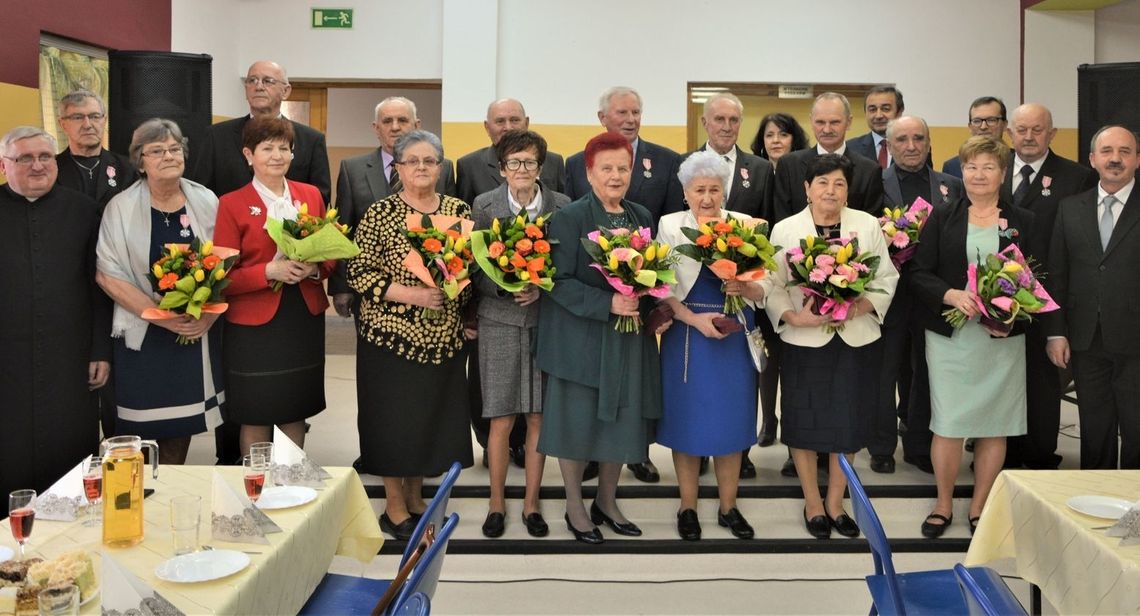 Po 50 latach bycia razem dostali medal Po 50 latach bycia razem dostali medal