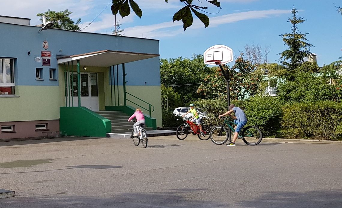 Po koronawirusie nie wszyscy wracają do szkoły Po koronawirusie nie wszyscy wracają do szkoły