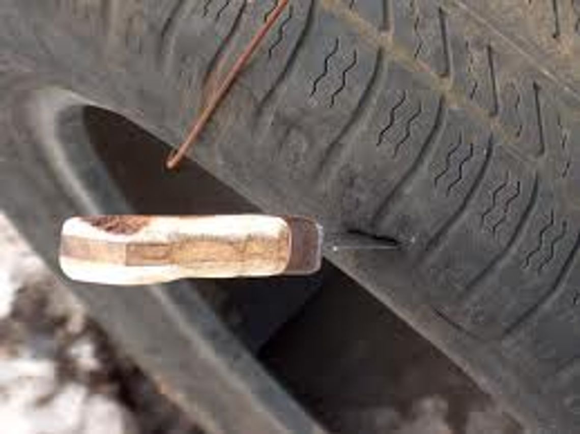 Pociął opony z zemsty? Pociął opony z zemsty?