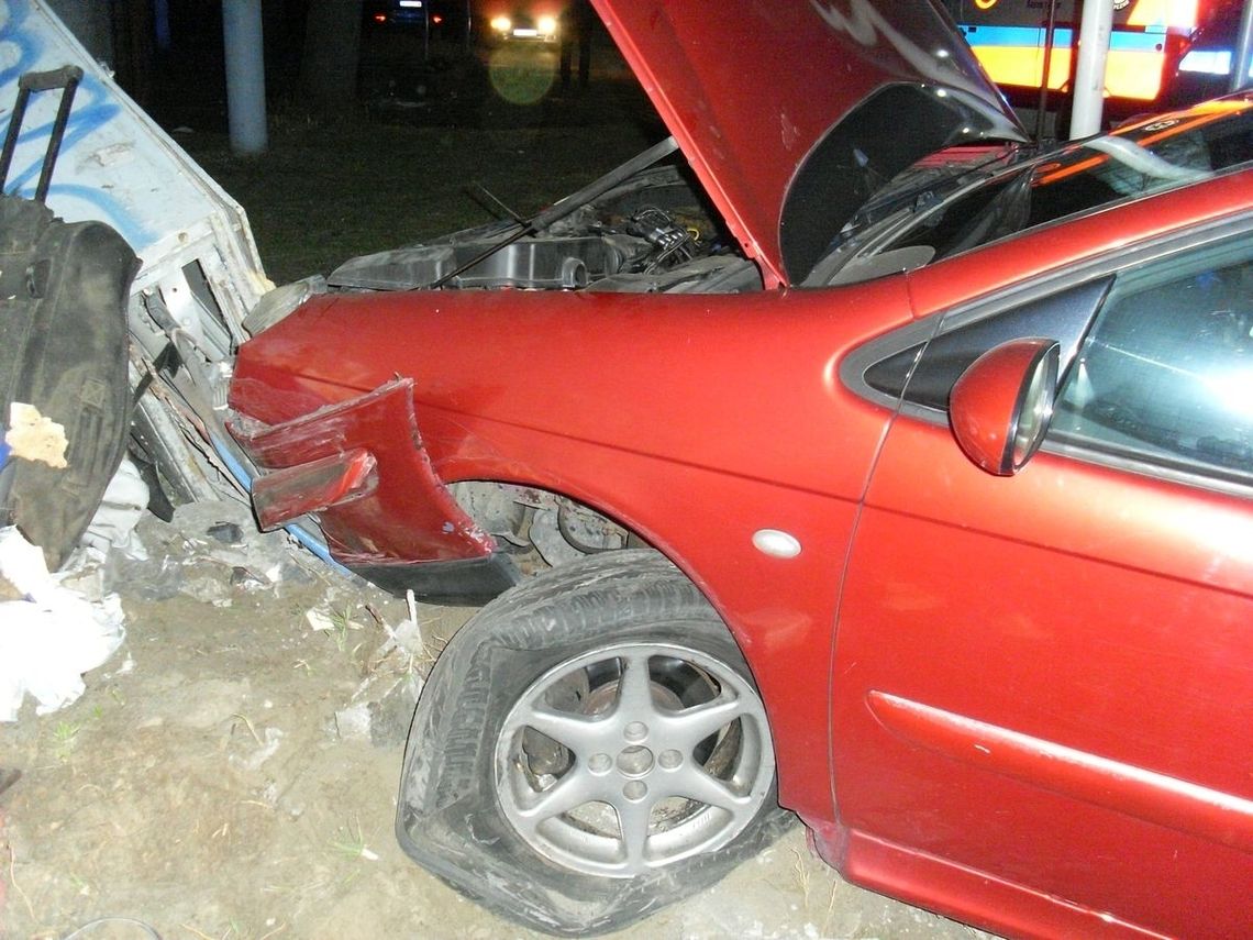 Pod wpływem narkotyków staranował policyjny radiowóz Pod wpływem narkotyków staranował policyjny radiowóz