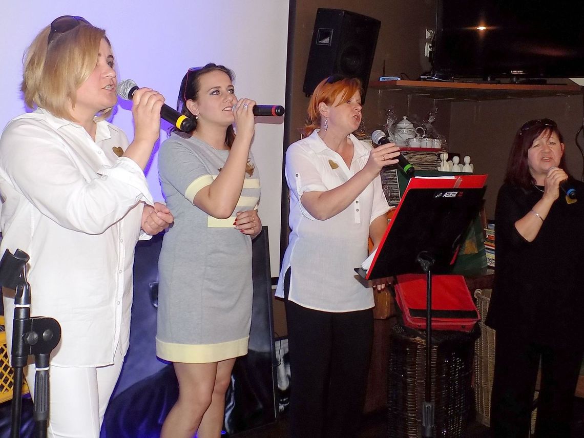 Podarujmy im trochę świata Podarujmy im trochę świata