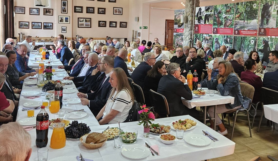 Podczas jubileuszu odznaczali, dziękowali, zaprezentowali wystawę, pokazali plany. I ta część towarzyska...