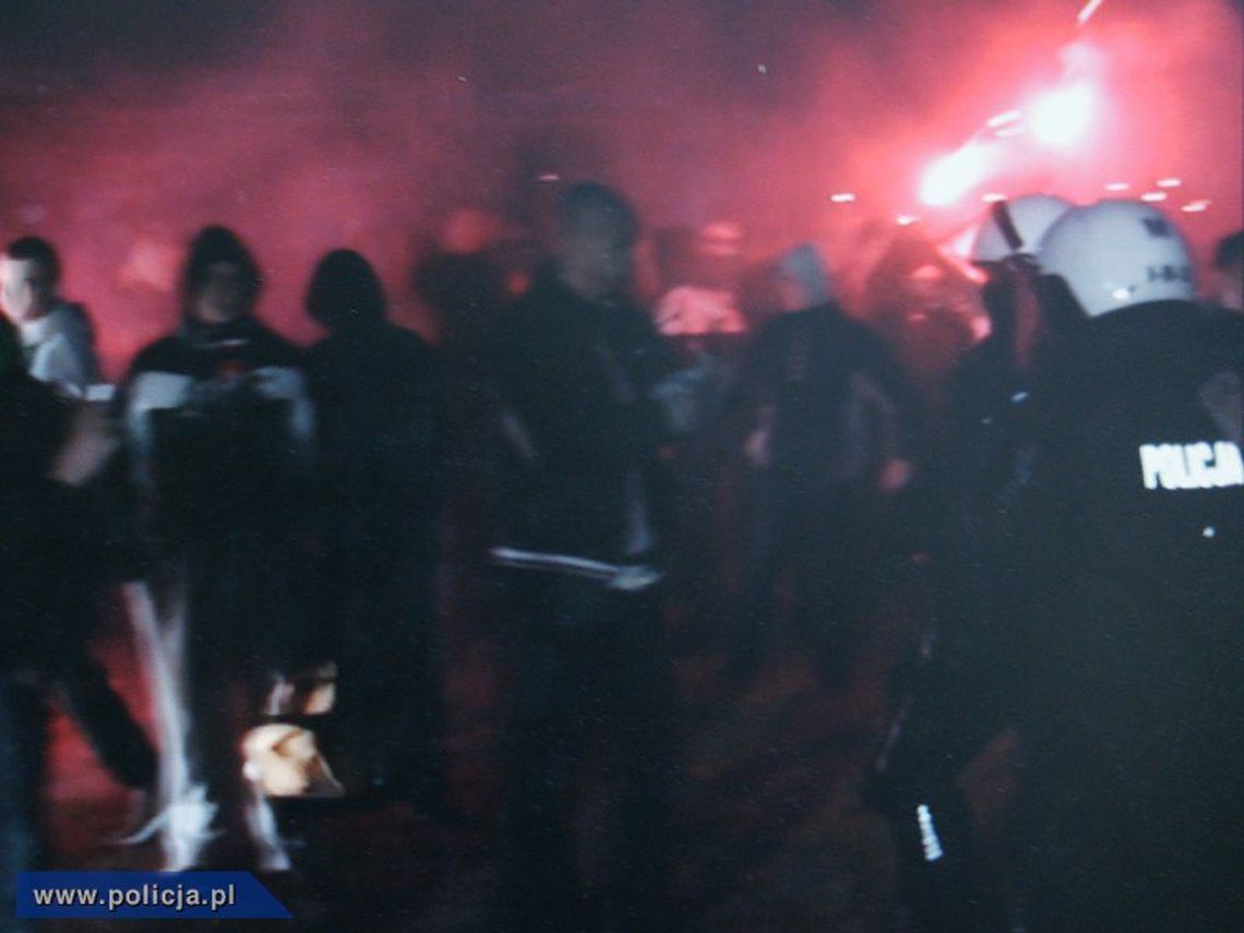 Podczas sylwestra wszedł na teren imprezy masowej przez ogrodzenie z pominięciem pracowników ochrony Podczas sylwestra wszedł na teren imprezy masowej przez ogrodzenie z pominięciem pracowników ochrony