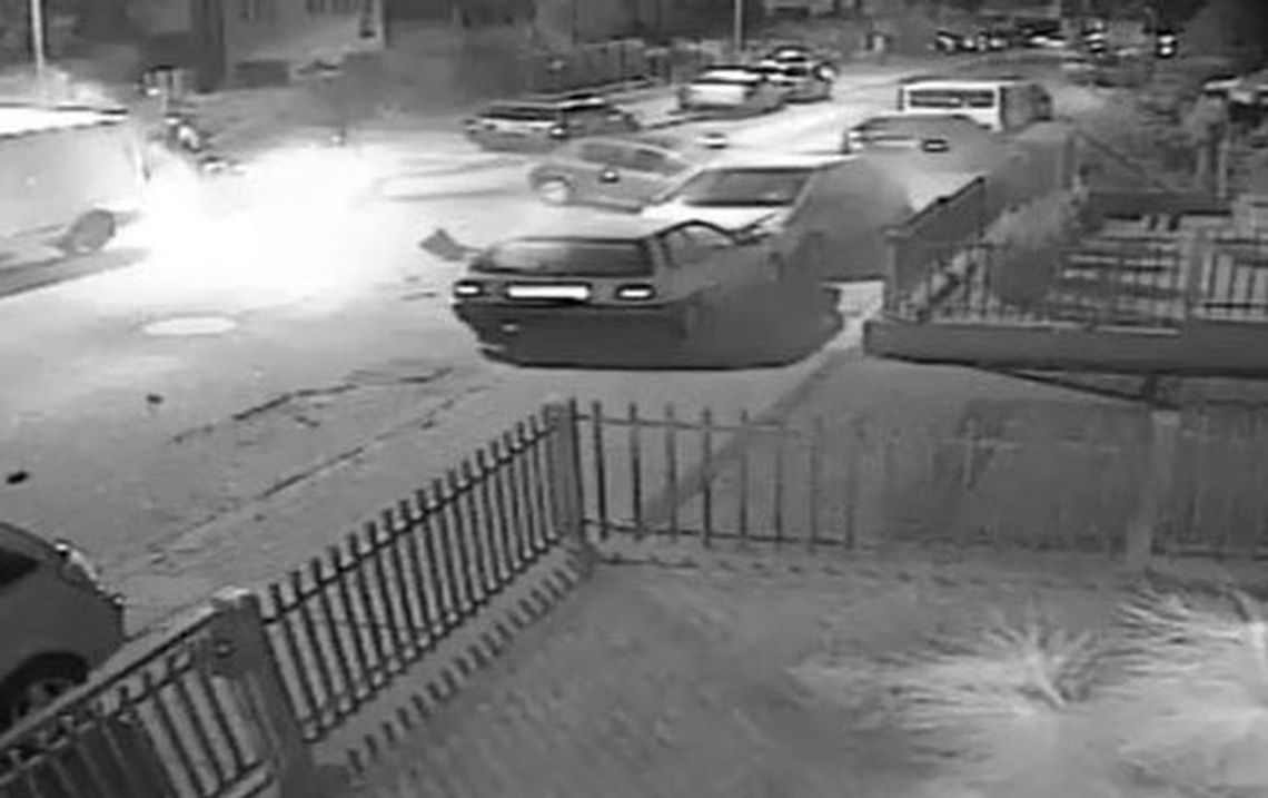 Podjechał samochodem i ukradł tablice rejestracyjne