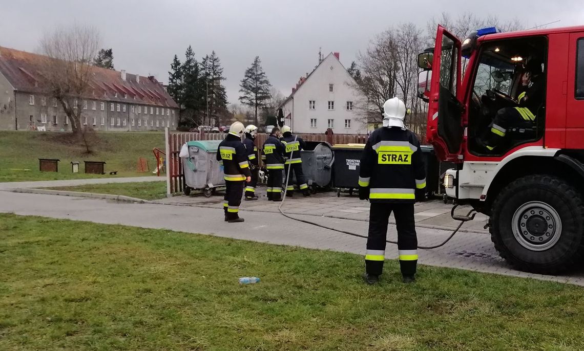 Podpalił śmietnik Podpalił śmietnik