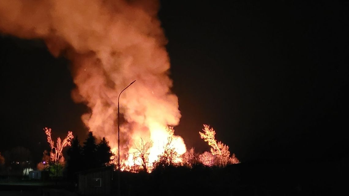 Podpalili następną stertę opon