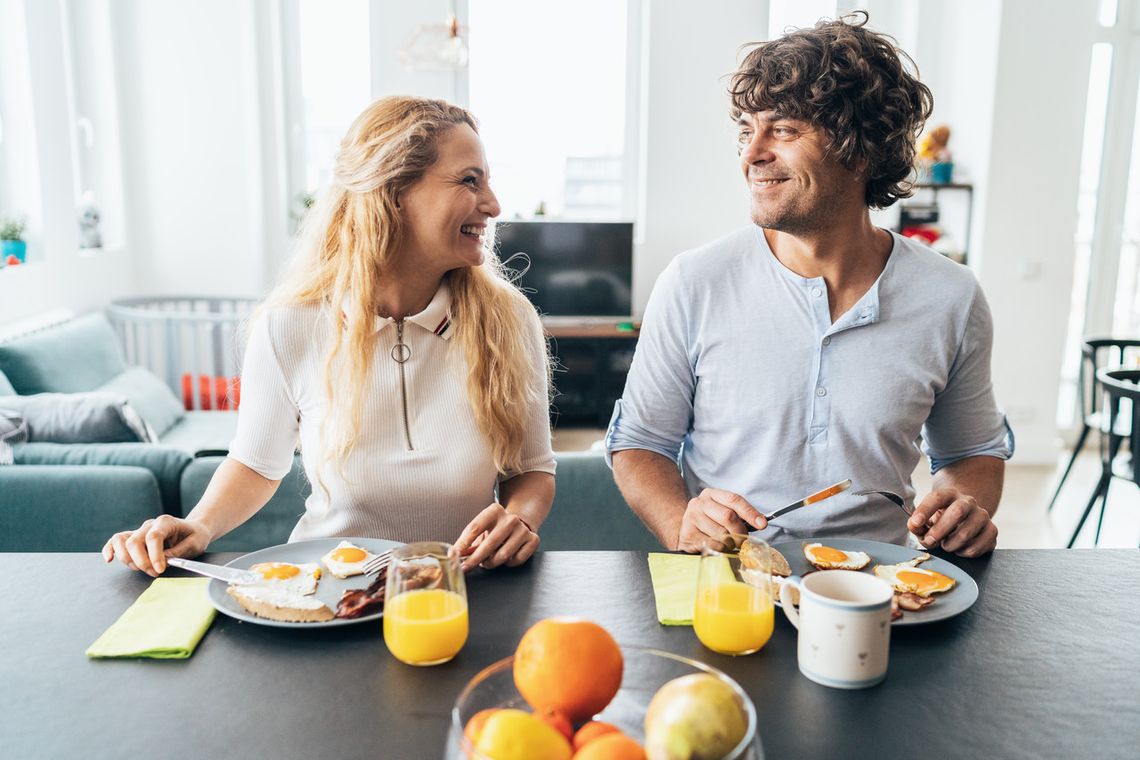Podpowiadamy w jaki sposób zjeść jajko na śniadanie Podpowiadamy w jaki sposób zjeść jajko na śniadanie