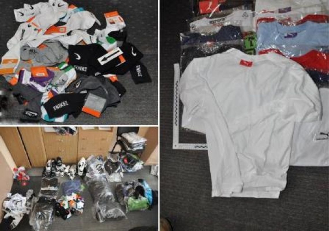 Podrobiona odzież na targowisku Podrobiona odzież na targowisku