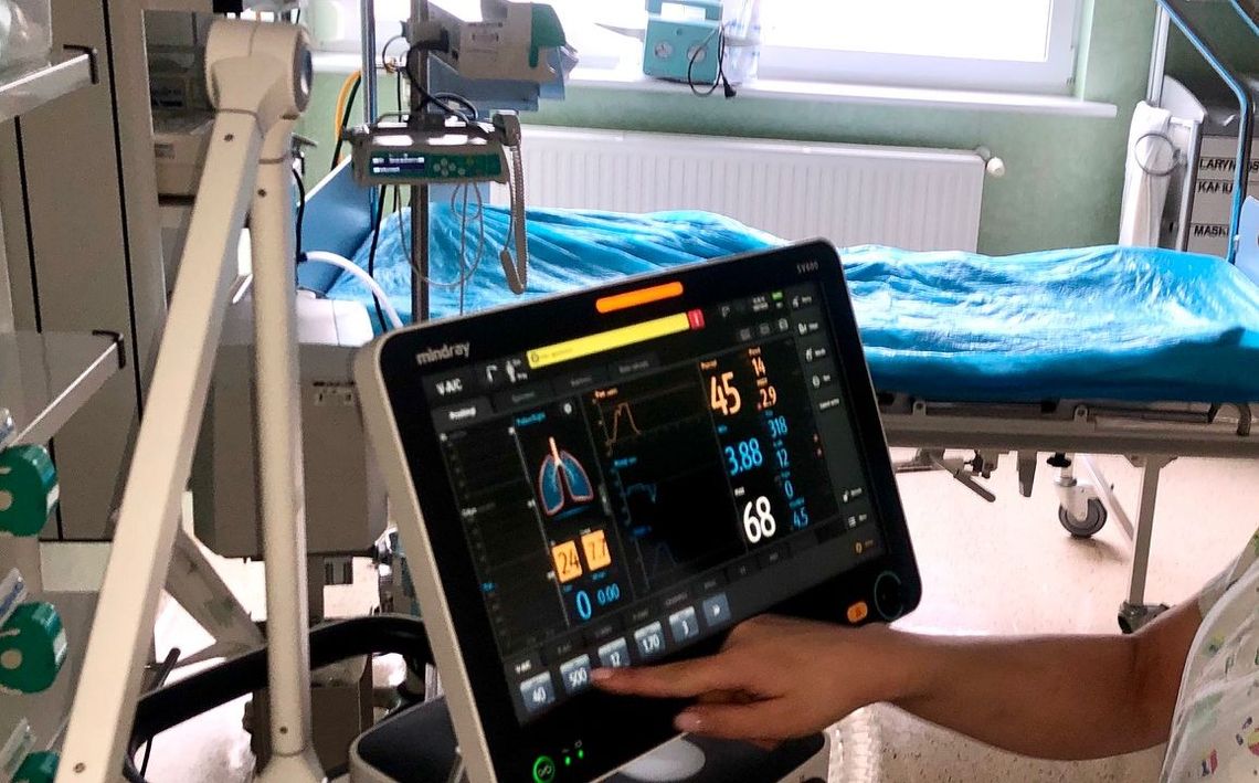 Podwoili łóżka dla pacjentów z podejrzeniem lub stwierdzonym zakażeniem COVID-19 Podwoili łóżka dla pacjentów z podejrzeniem lub stwierdzonym zakażeniem COVID-19