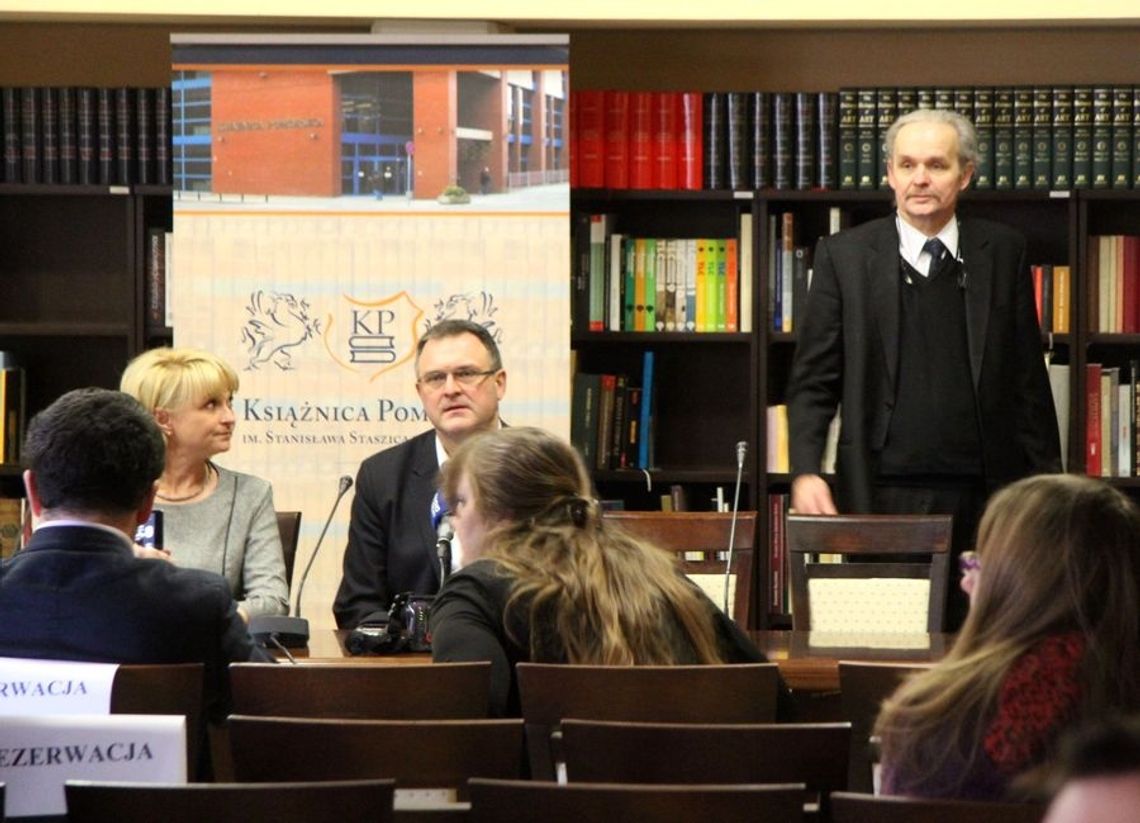 Podwoje będą otwarte do północy Podwoje będą otwarte do północy