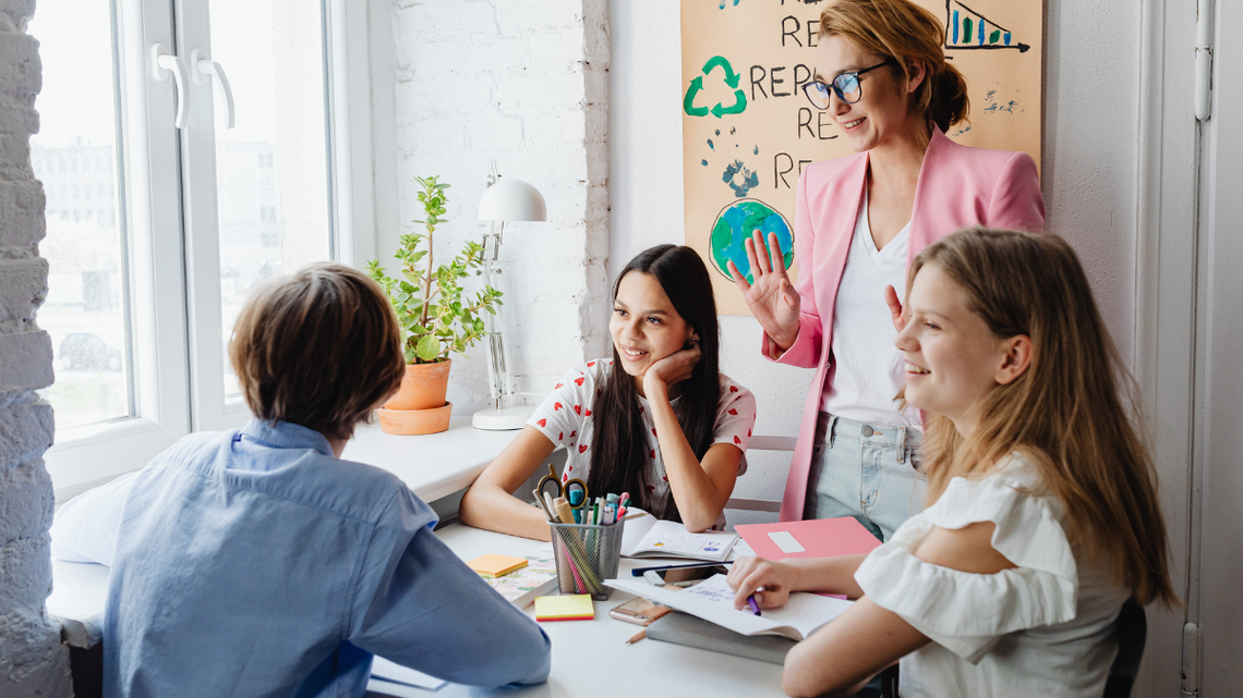 Nauczyciele dostaną niewielką podwyżkę. Pensja w zależności od stopnia awansu zawodowego