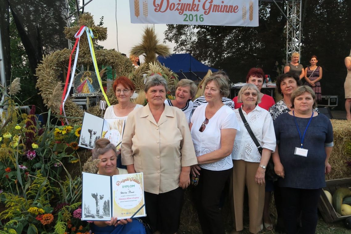 Podziękowali za zbiory i wybrali najładniejsze wieńce Podziękowali za zbiory i wybrali najładniejsze wieńce