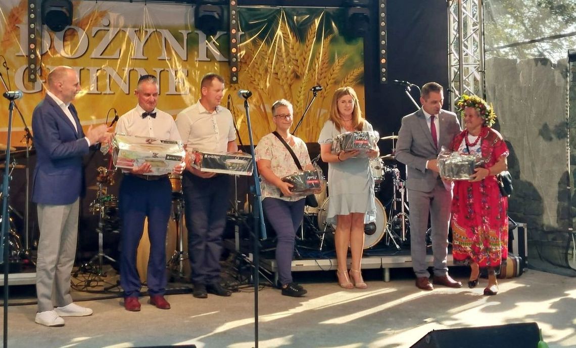 Podziękują za plony w jednym czasie. Sołtysi i rady sołeckie stają na głowie... Podziękują za plony w jednym czasie. Sołtysi i rady sołeckie stają na głowie...