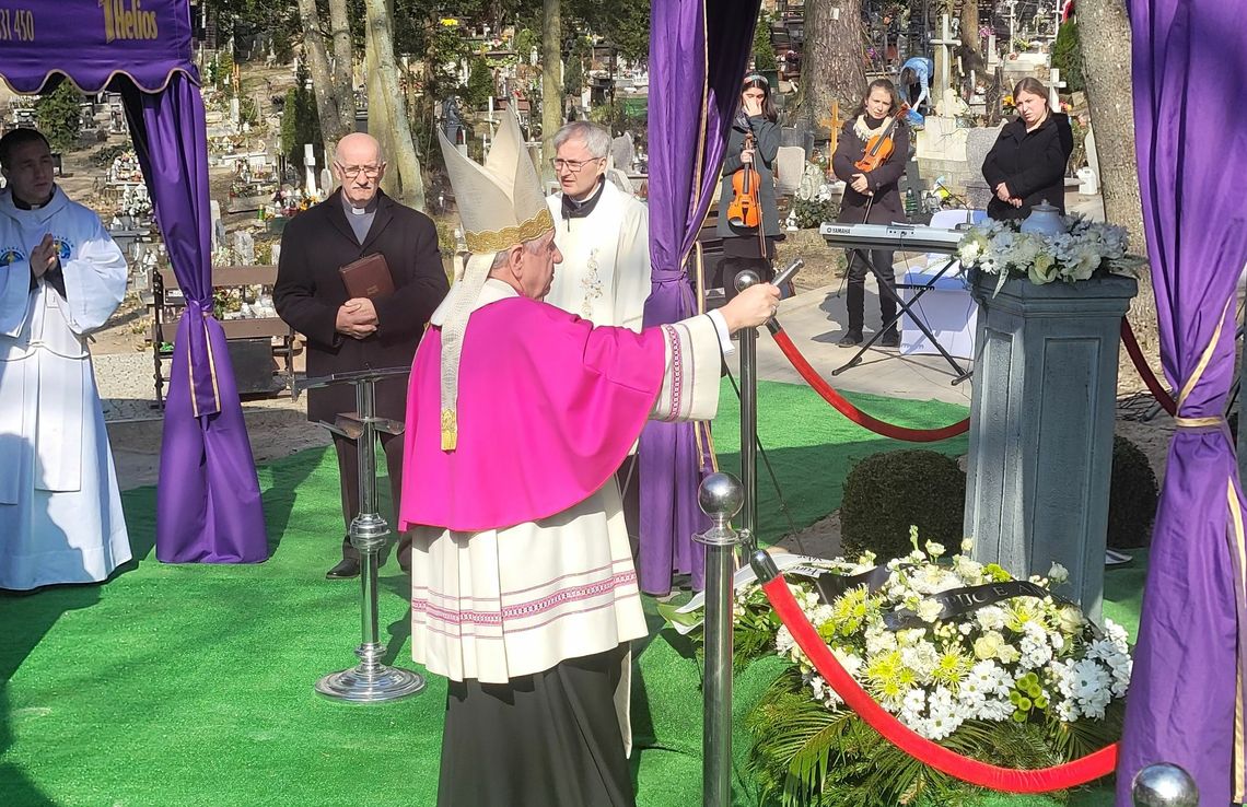 Pogrzeb dzieci utraconych odbył się w Gryfinie [ZDJĘCIA]