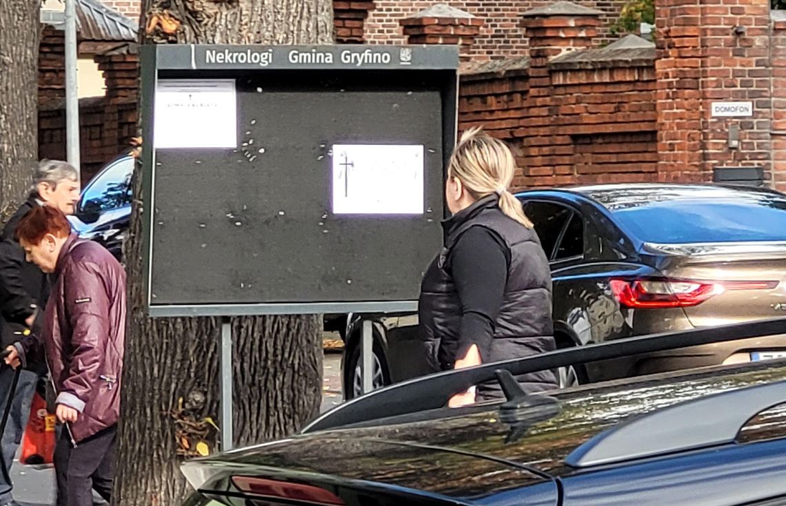 Pogrzeb jest łzą żalu, jak i promieniem nadziei na wieczność Pogrzeb jest łzą żalu, jak i promieniem nadziei na wieczność