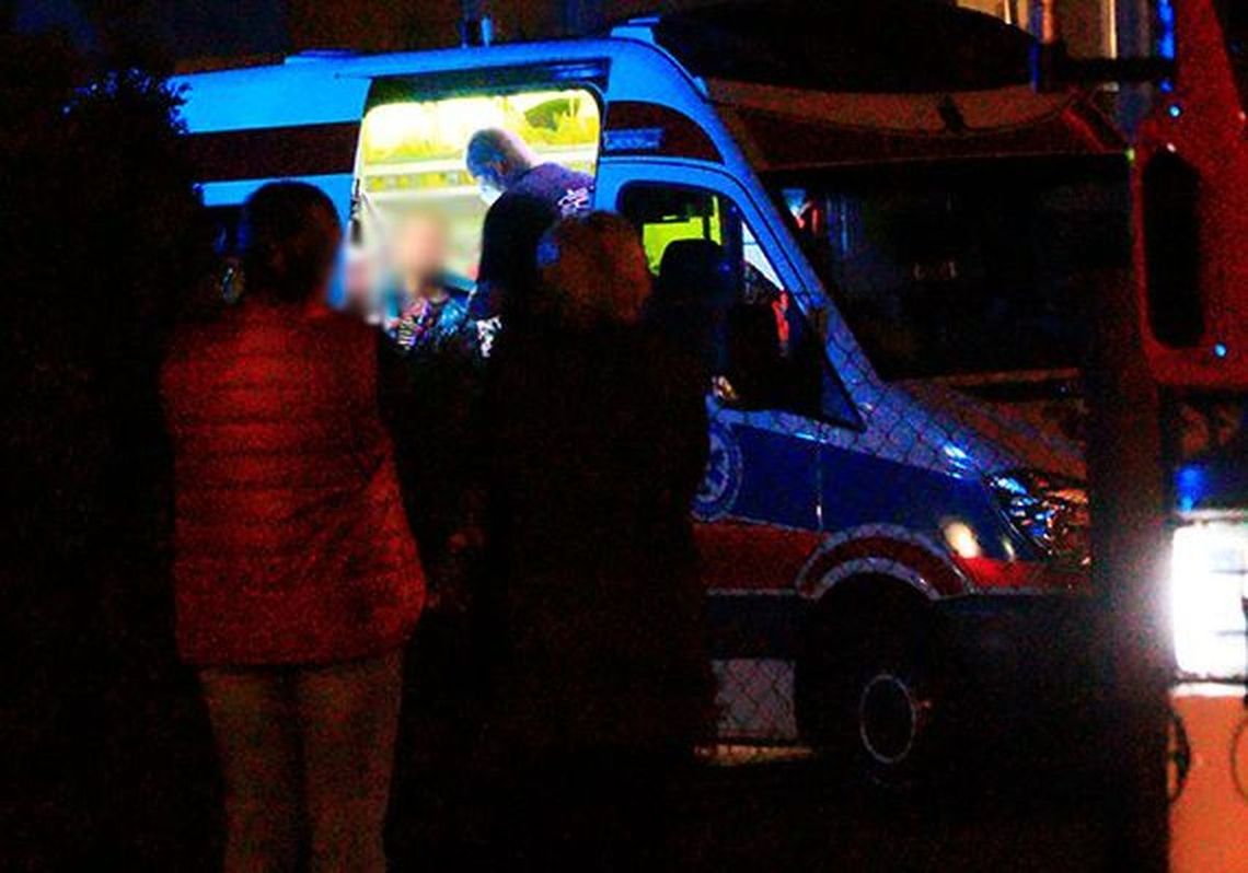 Pojechali ratować człowieka, teraz grozi mu 16 lat więzienia. Dramatyczne kulisy interwencji w Mętnie i w karetce Pojechali ratować człowieka, teraz grozi mu 16 lat więzienia. Dramatyczne kulisy interwencji w Mętnie i w karetce