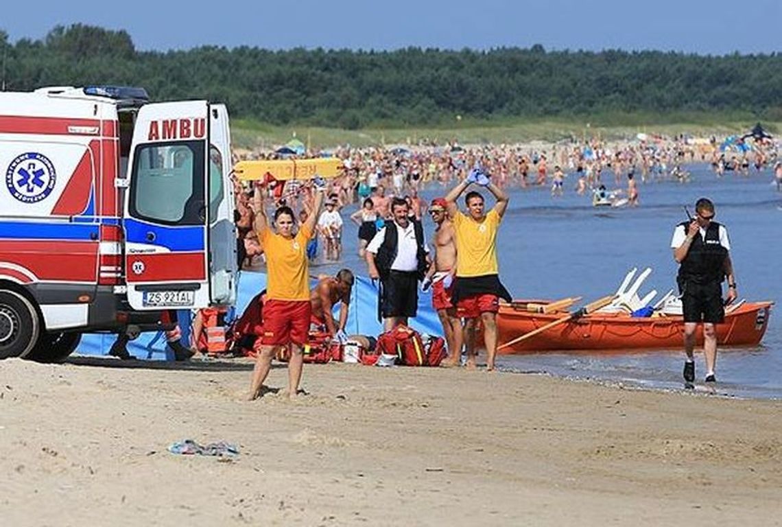 Pojechali wypoczywać nad morze i uratowali dwóch tonących chłopców Pojechali wypoczywać nad morze i uratowali dwóch tonących chłopców