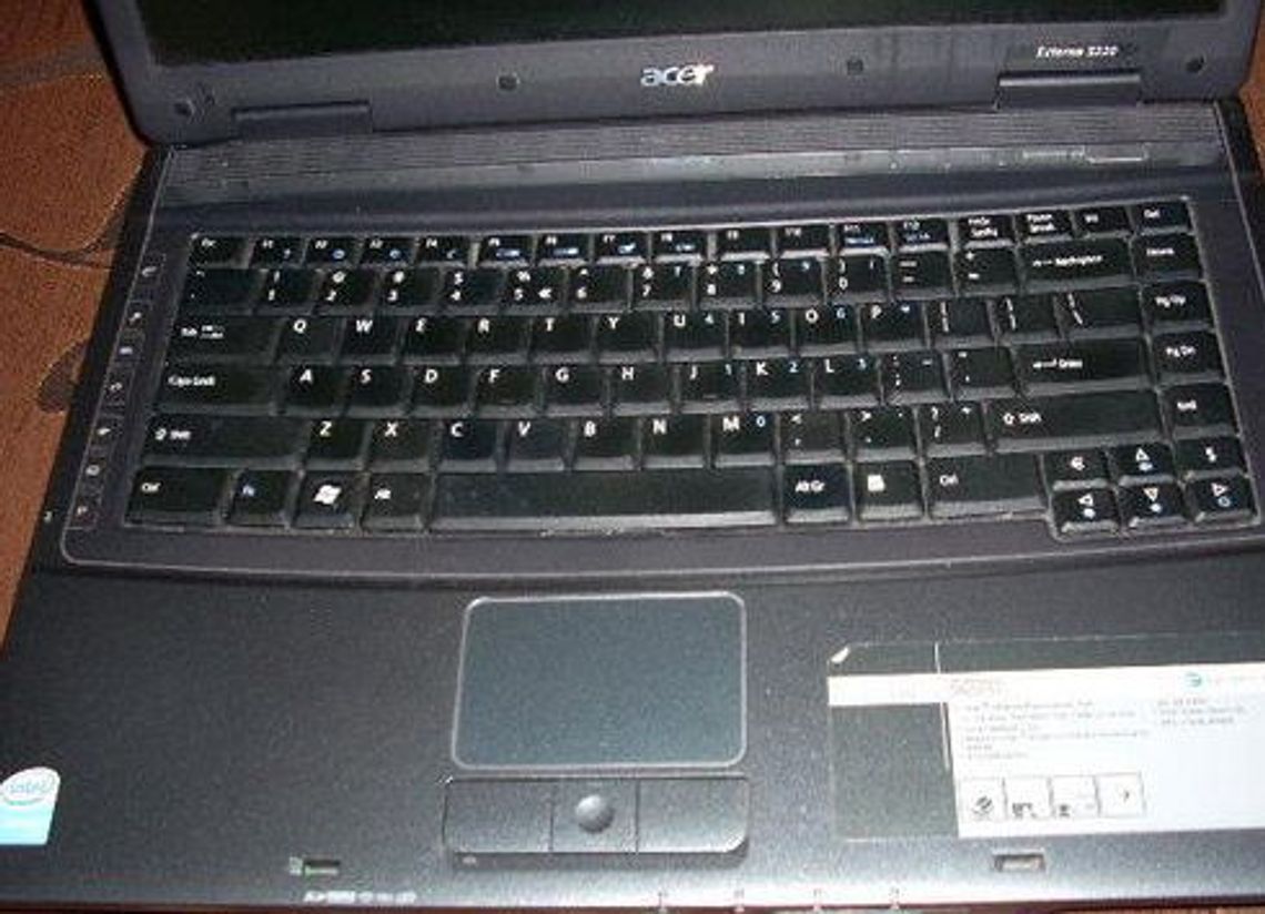 Pokłócili się i rozwalił jej laptopa