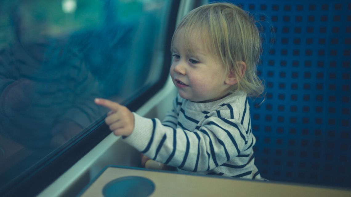 Pociągi bez dzieci w Polsce: Rewolucja czy dyskryminacja? Sprawdzamy, co sądzą o tym Polacy