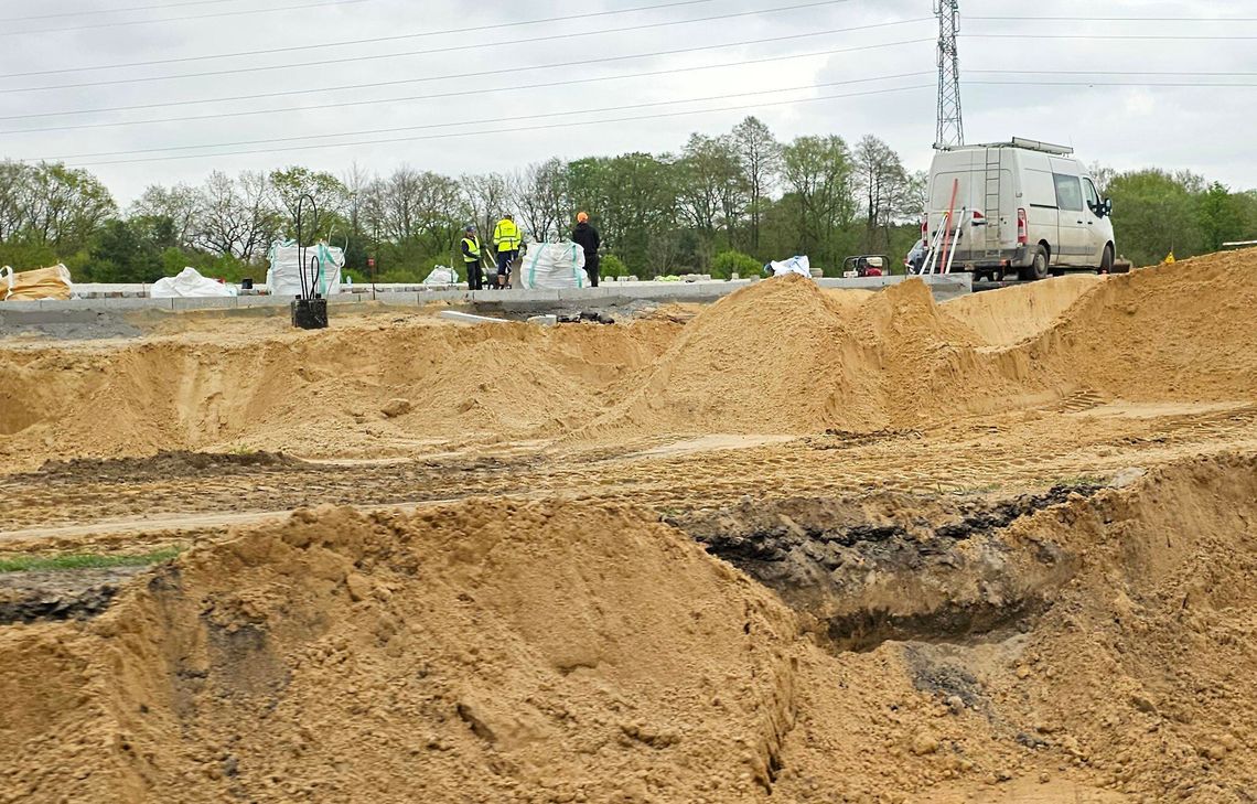 Polacy w tzw. trybie plus. Już niemal co drugi z nas szuka dodatkowego źródła dochodu po godzinach Polacy w tzw. trybie plus. Już niemal co drugi z nas szuka dodatkowego źródła dochodu po godzinach