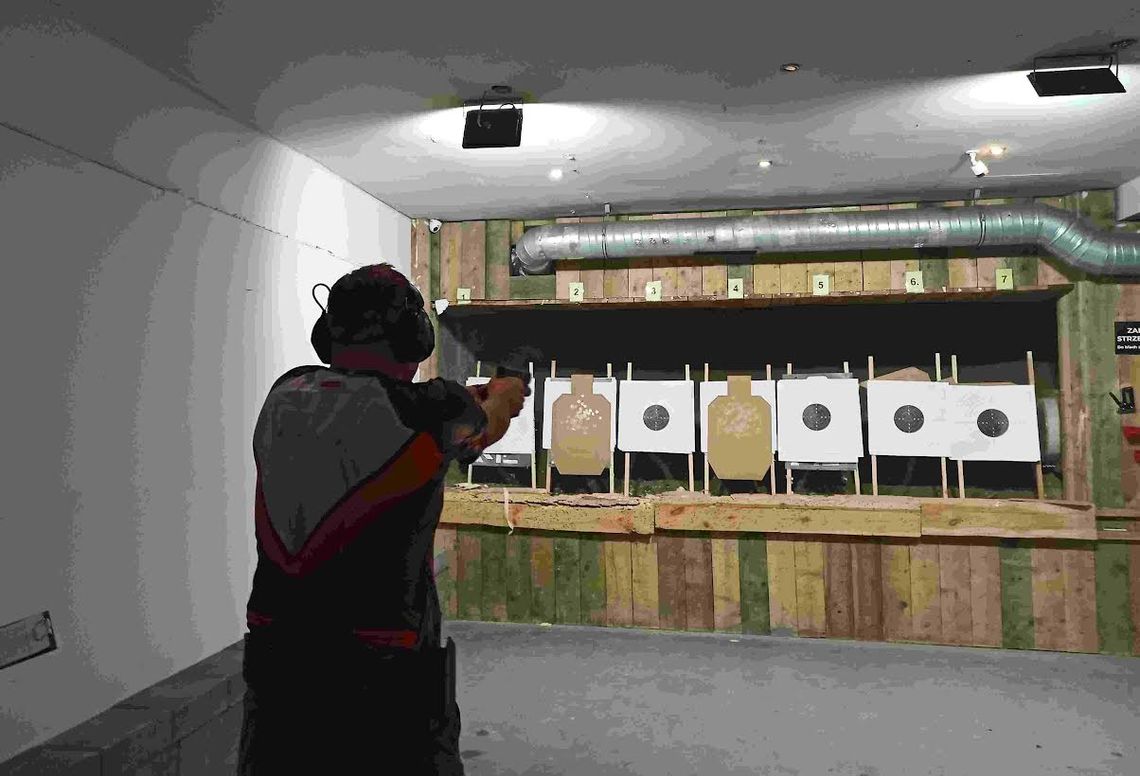 Polak ruszył na strzelnicę. Myślał, że nauczy się strzelać w jeden dzień Polak ruszył na strzelnicę. Myślał, że nauczy się strzelać w jeden dzień