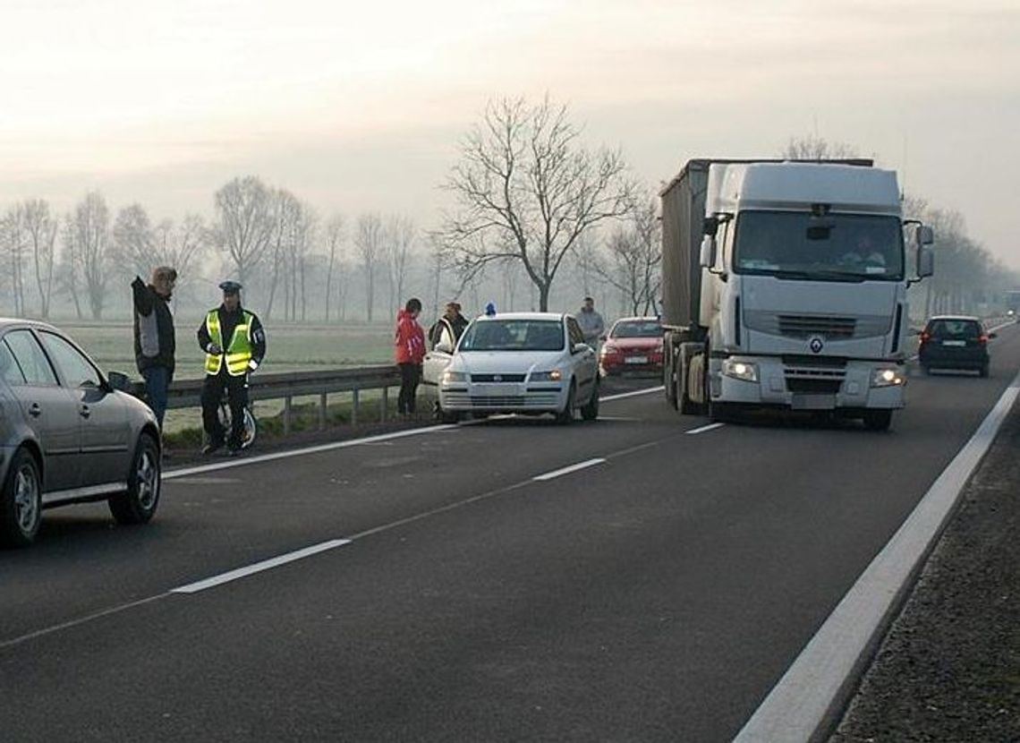 Policja informuje o wypadkach i kradzieżach