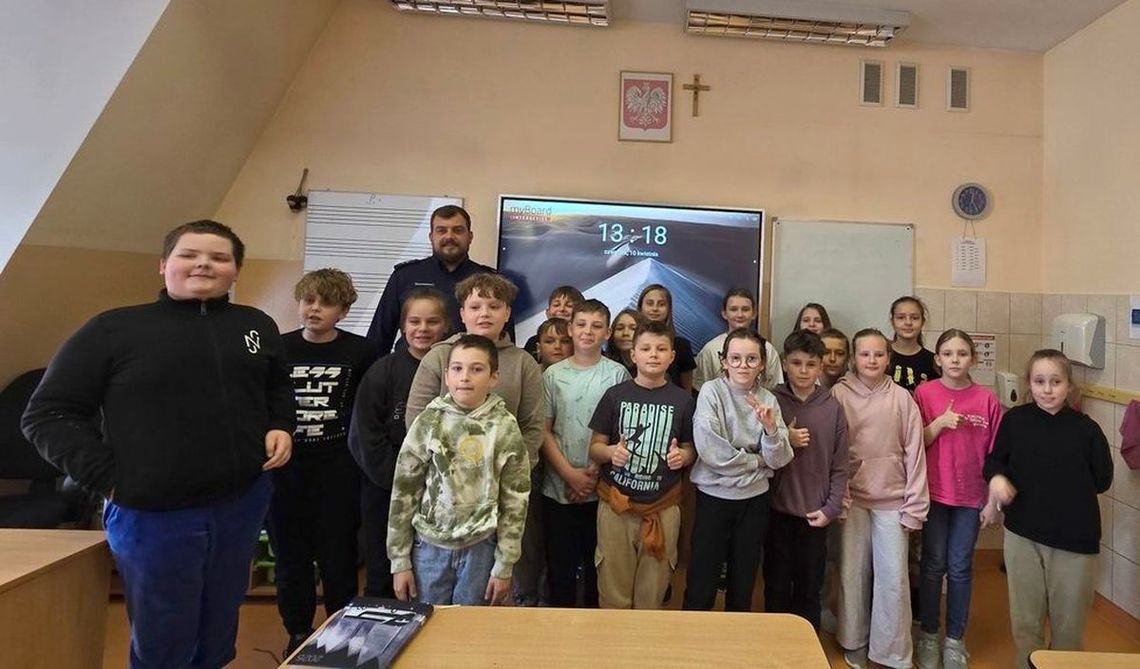 Policjanci rozmawiali z uczniami o hejcie - ciemnym obliczu internetu