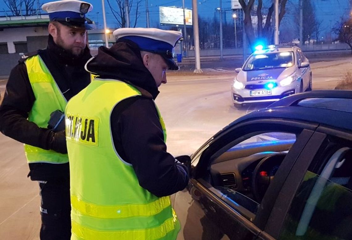 Policjanci sprawdzali korzystanie z pasów bezpieczeństwa