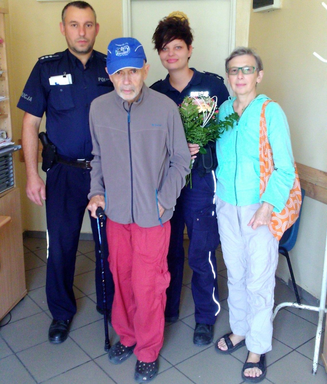 Policjanci uratowali mu życie Policjanci uratowali mu życie