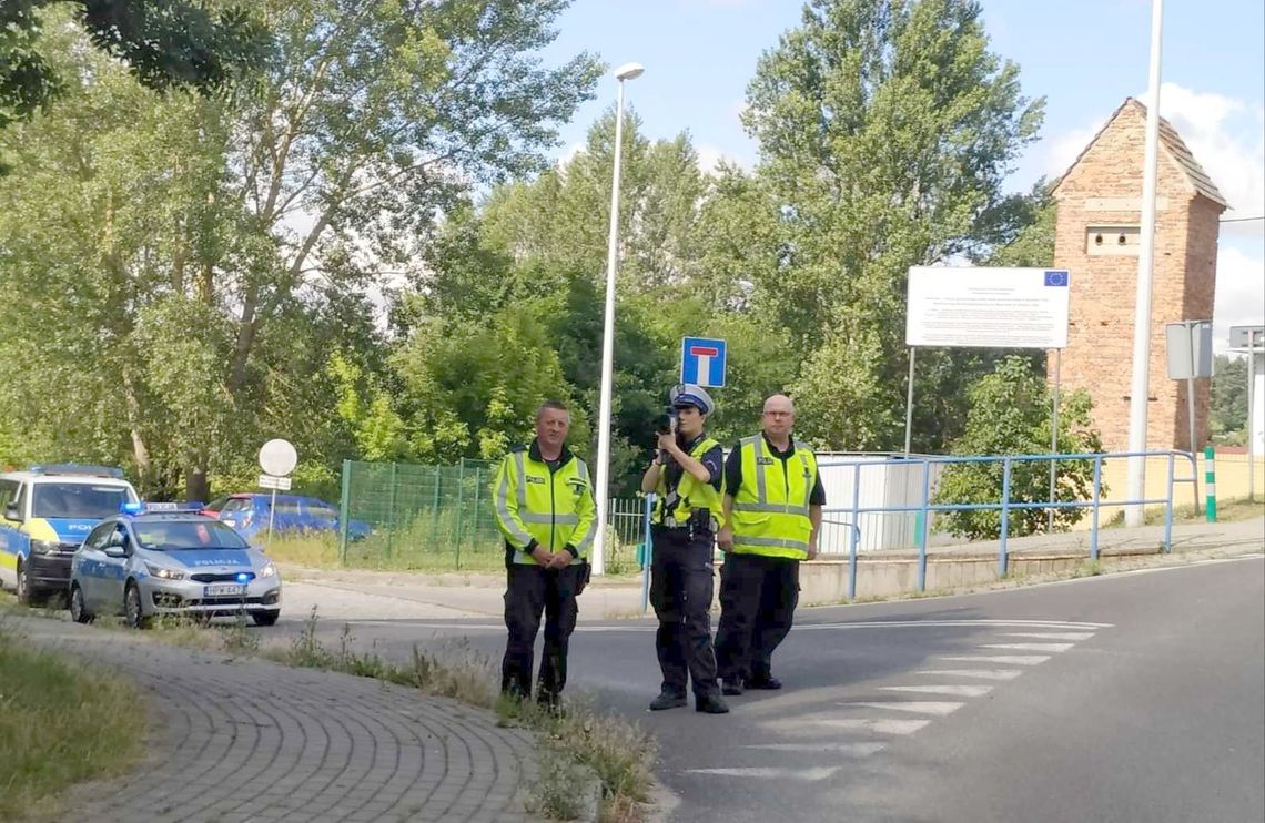 Policjanci z Gryfina zatrzymywali na Międzyodrzu wspólnie z funkcjonariuszami z Niemiec Policjanci z Gryfina zatrzymywali na Międzyodrzu wspólnie z funkcjonariuszami z Niemiec