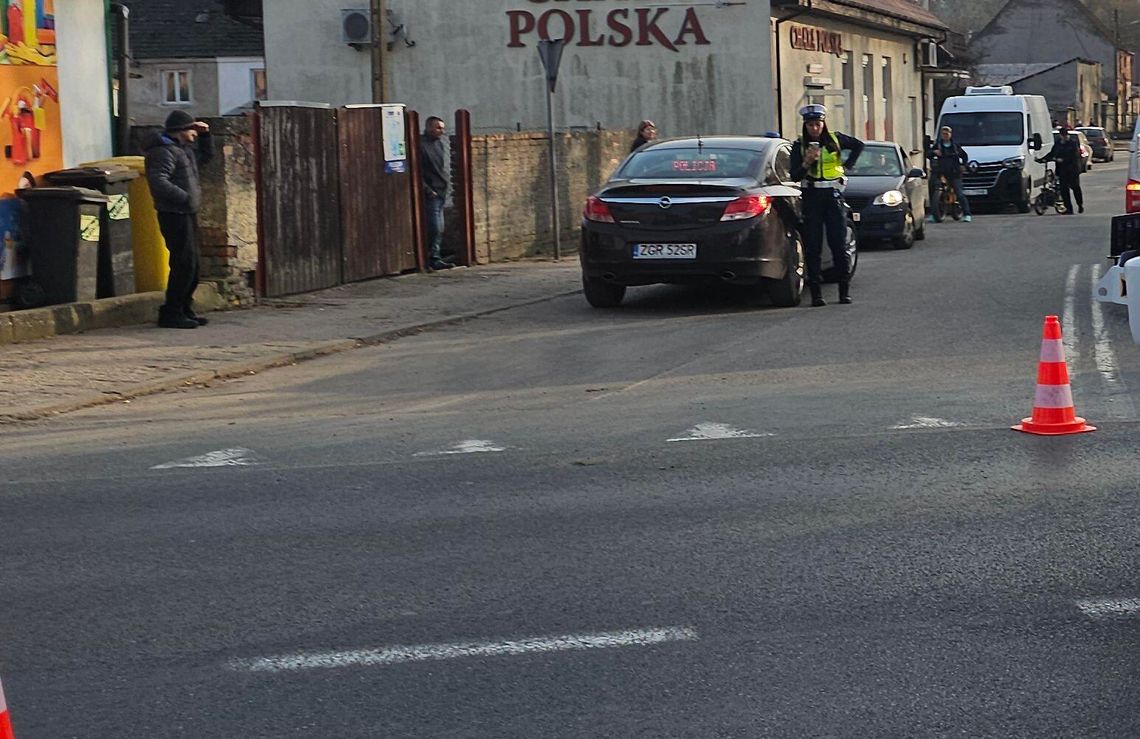 Policyjna kontrola zakończona zarzutami. Pijany mieszkaniec powiatu gryfińskiego zatrzymany