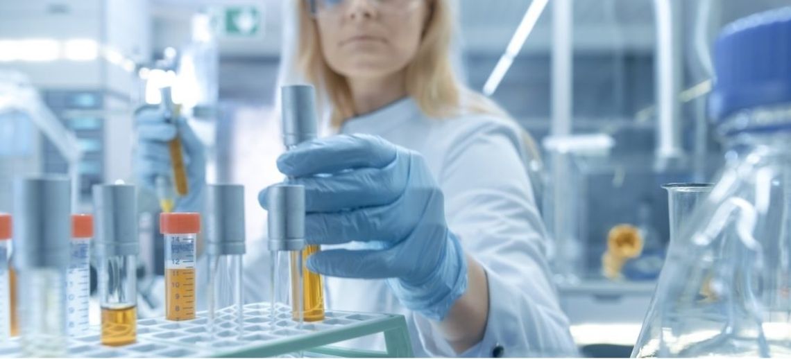 Polski zespół stworzył substancję, która silnie hamuje zakażenie koronawirusem