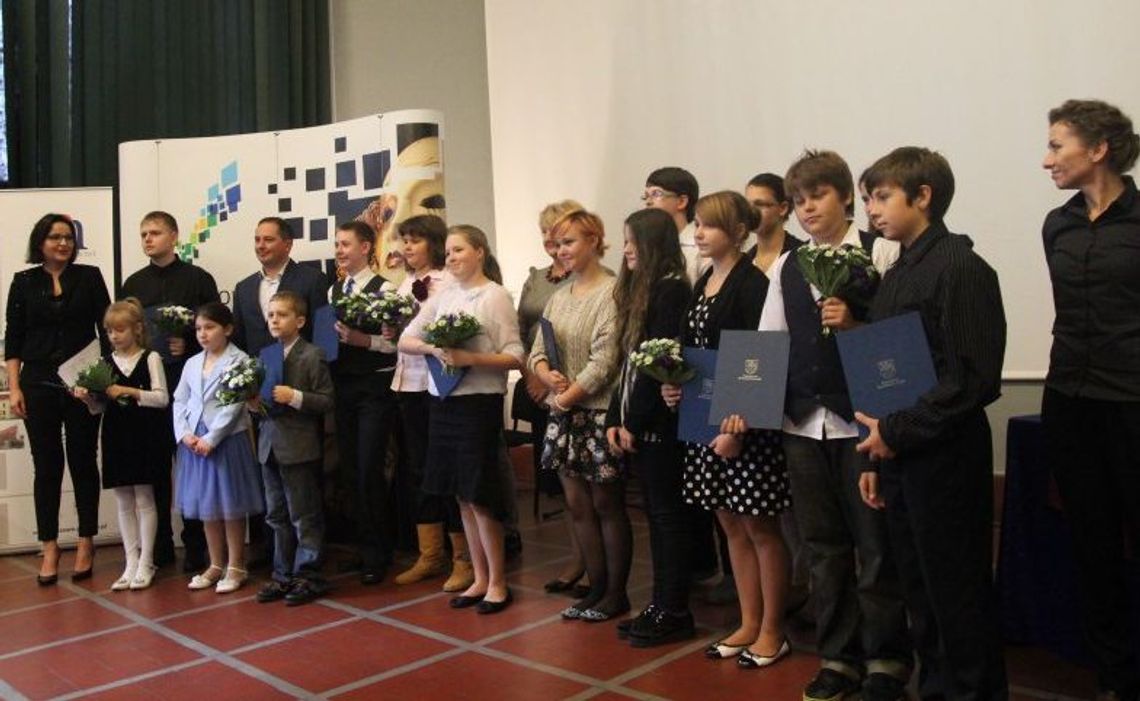 Pomoc dla utalentowanej muzycznie młodzieży. Dla Gryfina nie ma... Pomoc dla utalentowanej muzycznie młodzieży. Dla Gryfina nie ma...