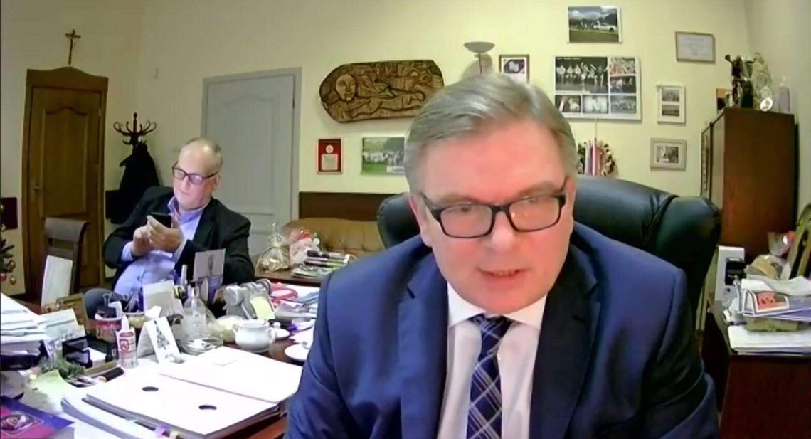 Ponad 11 milionów złotych deficytu. Budżet gminy Gryfino na 2021 r. 