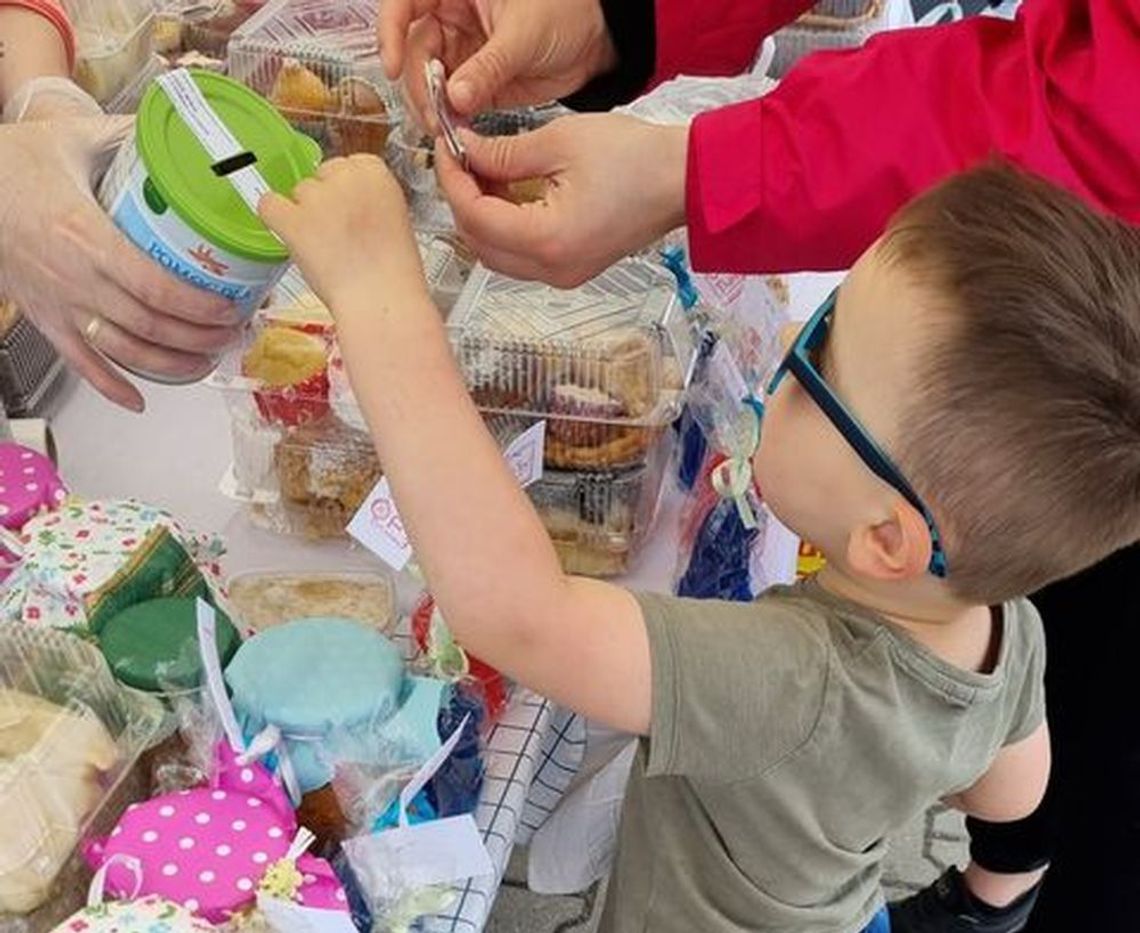 Ponad 20 tys. zł na leczenie Ani zebrano dzięki weekendowym kiermaszom [FOTO]