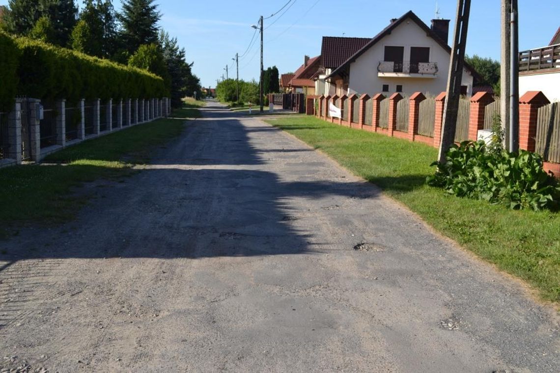 Ponad pół kilometra drogi w Żelewie do przebudowy Ponad pół kilometra drogi w Żelewie do przebudowy