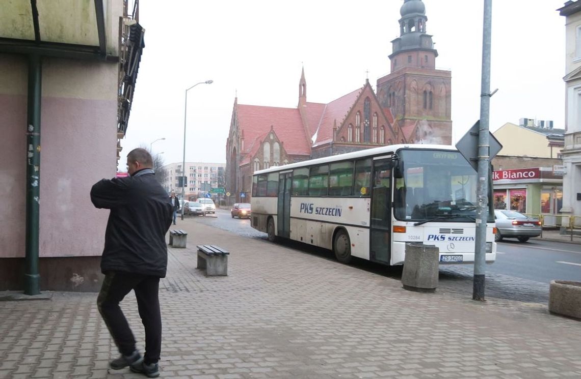 Popsuł się i stanął w centrum Popsuł się i stanął w centrum
