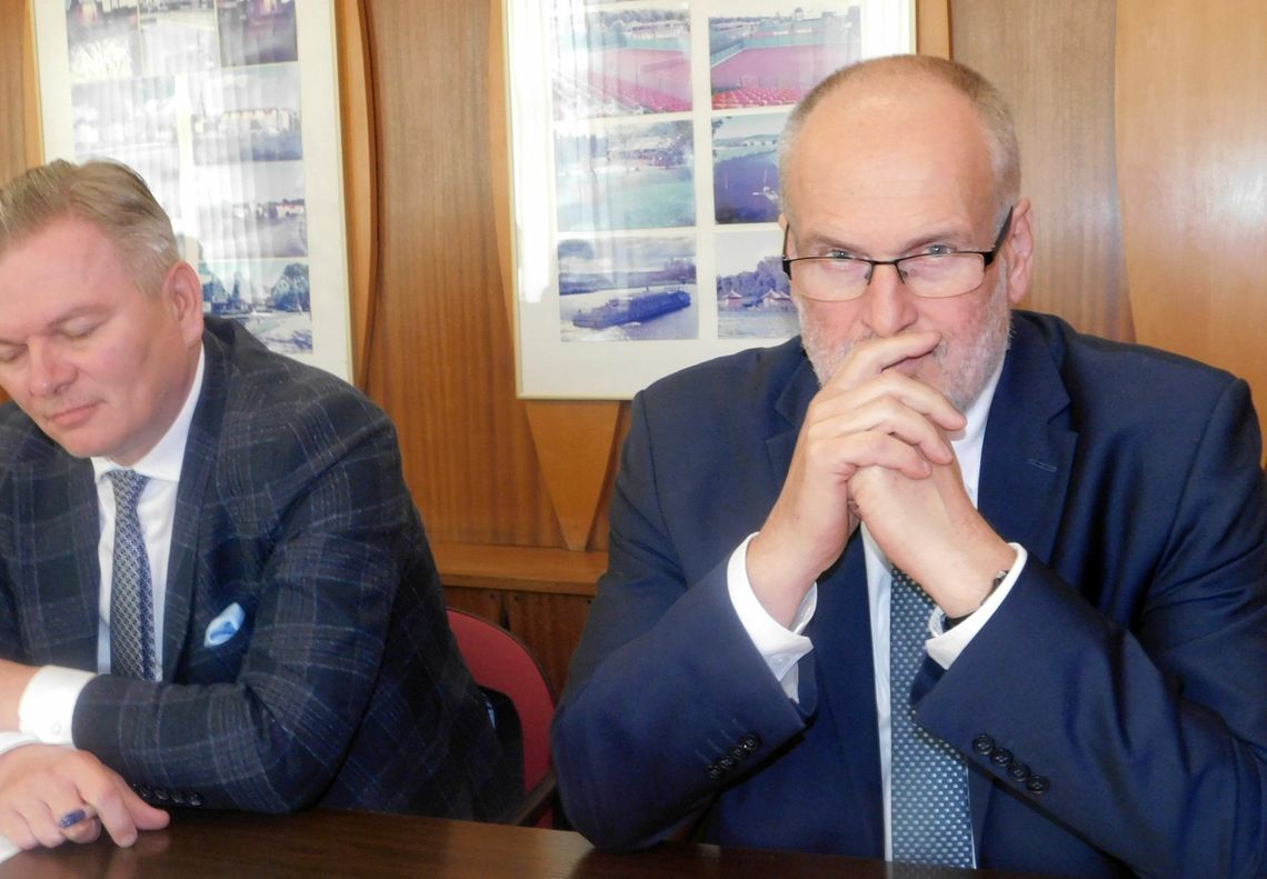 Populizm burmistrza Sawaryna o bezpłatnych autobusach ujawniony na sesji Populizm burmistrza Sawaryna o bezpłatnych autobusach ujawniony na sesji