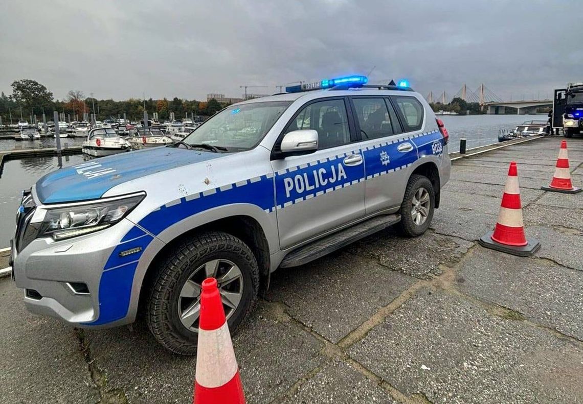 Pościg i kąpiel w zimnej wodzie. Nastolatek próbował oszukać mundurowych podając dane brata