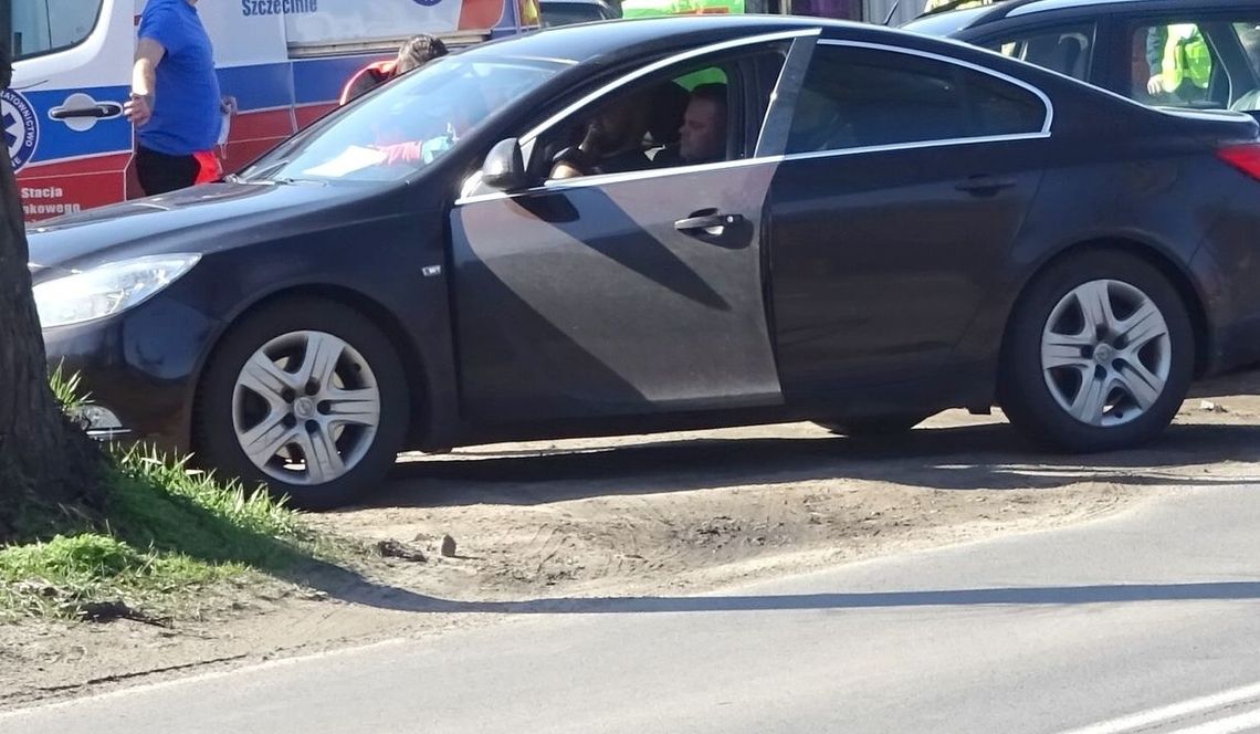 Poszkodowani zostali dwaj policjanci